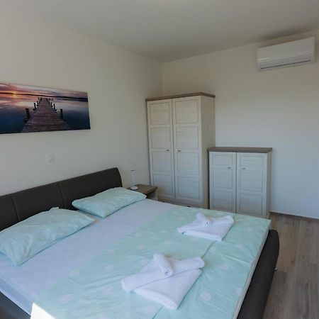וודיצה Three-Bedroom Premium Holiday Home Atmosfera With Private Pool&Sauna מראה חיצוני תמונה