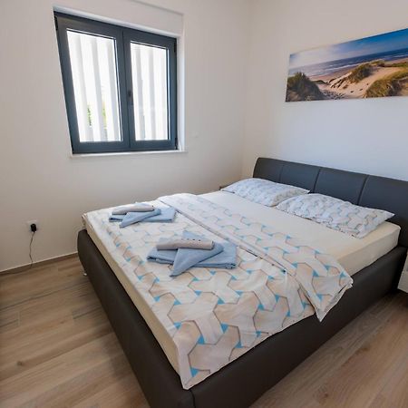 וודיצה Three-Bedroom Premium Holiday Home Atmosfera With Private Pool&Sauna מראה חיצוני תמונה